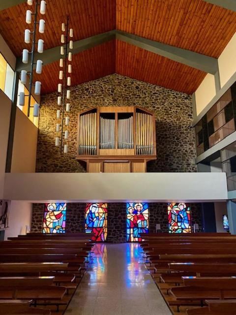 Отель Residencia Sagrada Familia Сео-де-Уржель Экстерьер фото